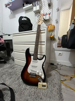 Guitarra Eléctrica Sunburst