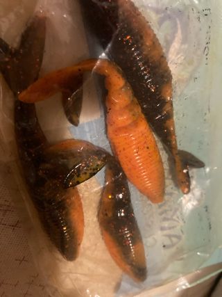 4 señuelos de pesca Nuwvos sin usar