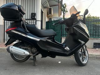 Piaggio 125 Scooter Moto