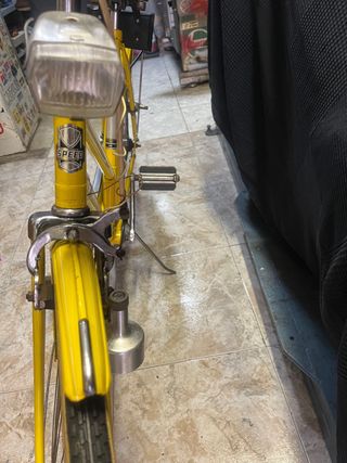 Bicicleta Amarilla Clásica