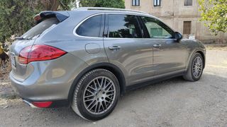 Porsche Cayenne 2012
