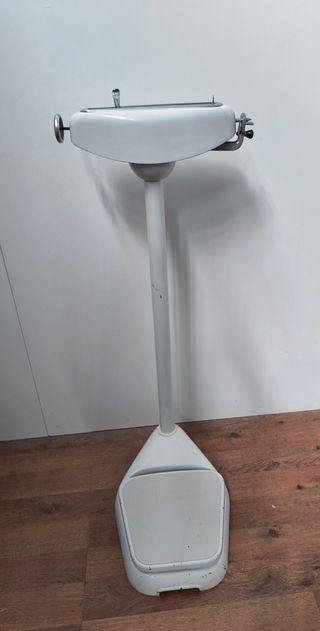 BASCULA DE FARMACIA ANTIGUA