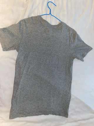Camiseta Nike Gris