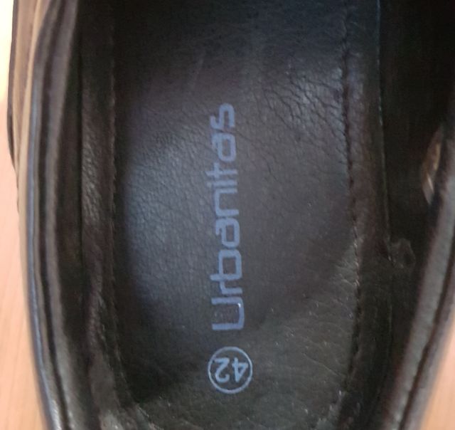 Zapatos negros de vestir