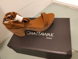 Sandalias de cuña con cordones