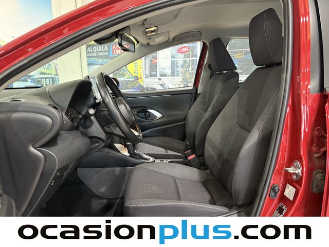 Toyota Yaris 120H Business Plus 85 kW (116 CV)