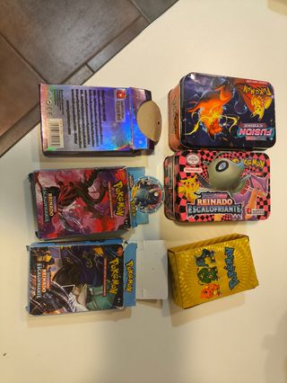 Pokemon cartas y cajas