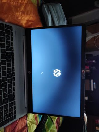 Ordenador HP Plata Nuevo con Funda y Cargador