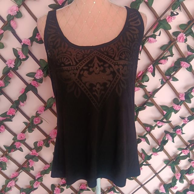Top mujer negro con encaje