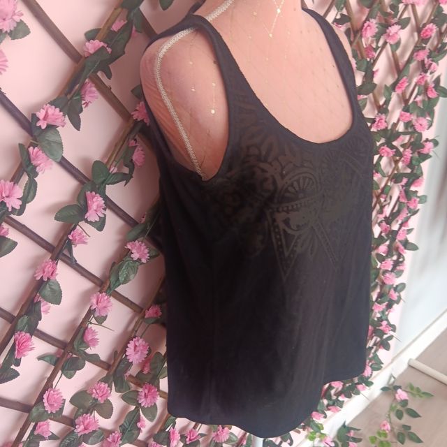 Top mujer negro con encaje