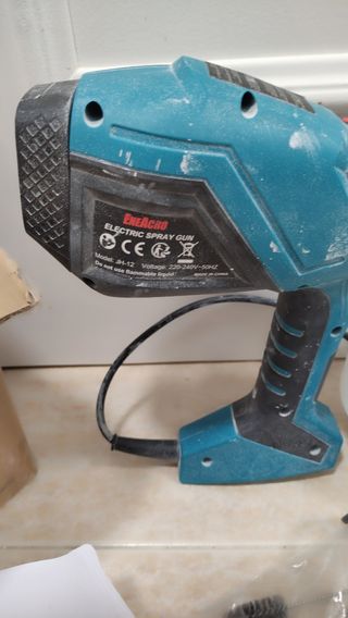 Pistola Pintura 700W + Mascarilla