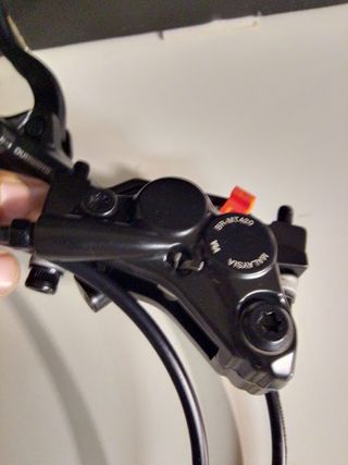 Freno Shimano MT401 4 pistoni sinistro