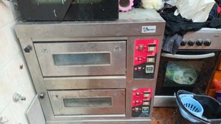 Forno per pizza elettrico e a gas