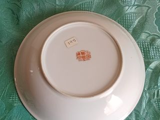 Piatto decorato in ceramica