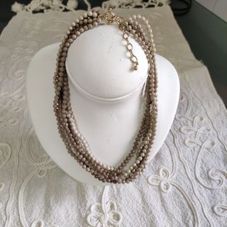 Collar de perlas multicapa