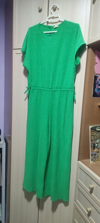 Mono verde de Zara