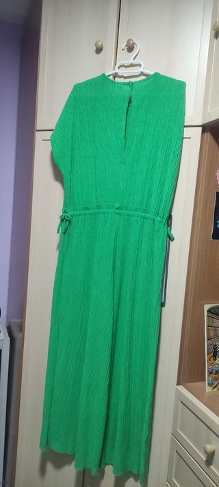 Mono verde de Zara