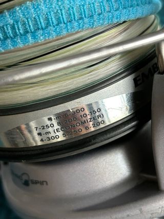 Carrete de pesca Daiwa Emblem-X