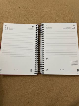 Agenda Oxford 2025-2026 color Rojo