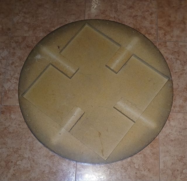 Tabuleiro circular para mesa de madeira forrada com formica