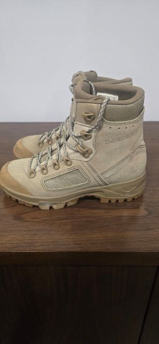 Botas Lowa Desert Sola Vibram Bege