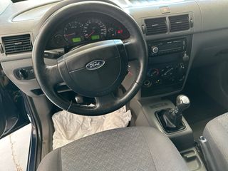 Ford Tourneo Connect 2005