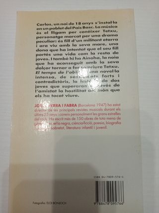 Lote de 4 libros en catalá.