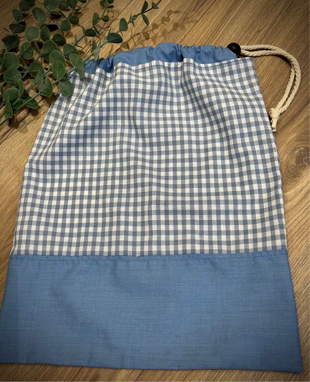 Saquito de tela hecho a mano