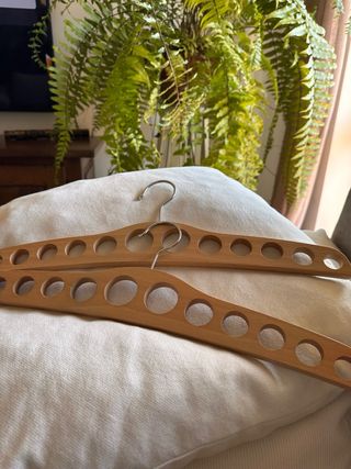 Cabides para lenços/encharpes em madeira
