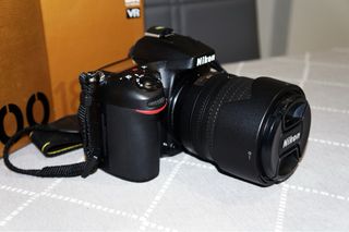 Nikon D7100 DSLR + Objetivo 18-105mm