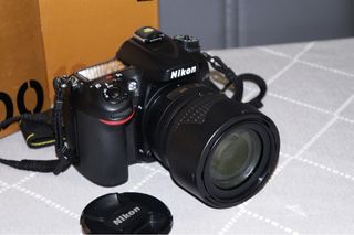 Nikon D7100 DSLR + Objetivo 18-105mm