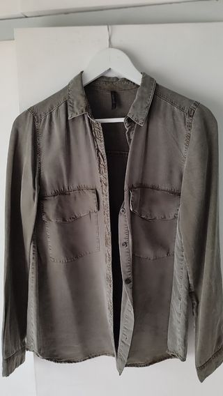 Camisa Zara Verde Militar Talla M