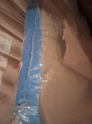 Base tapizada beige 1,05x1,90 cm sin estrenar