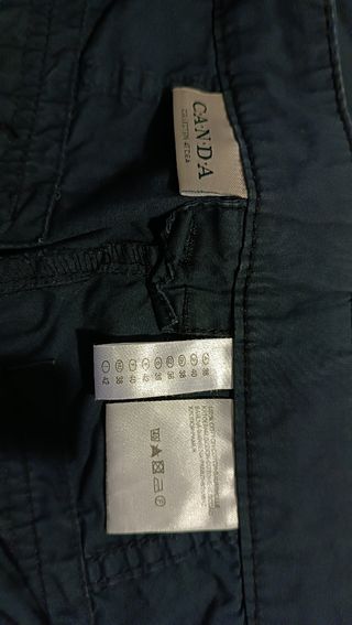 Pantalón talla 42 marino, a 1€