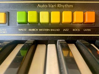 Órgano Hammond vintage doble teclado + pedalera