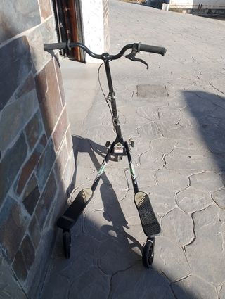 Patín de 3 ruedas para adultos