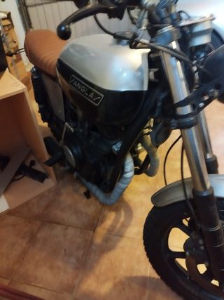 YAMAHA SANGLAS 400Y