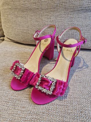 Sandalias de fiesta tacón rosa con pedrería
