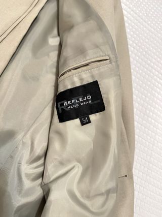 Traje Beige Chaqueta y Pantalón