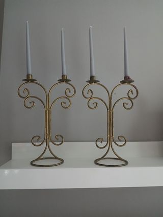 Porta candele in metallo dorato