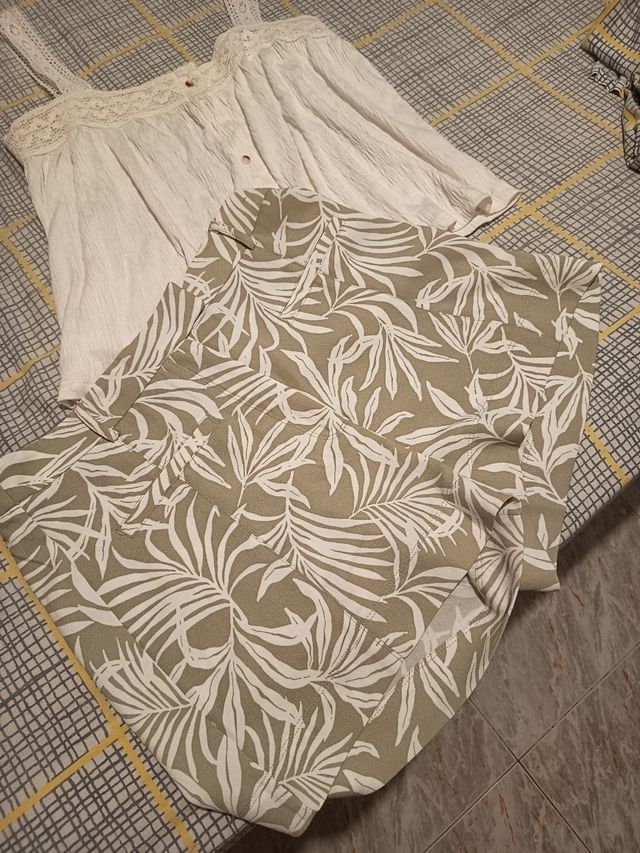 Conjunto Blusa y Pantalón Estampado Hojas