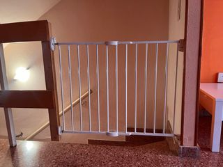 Barrera seguridad infantil extensible metal