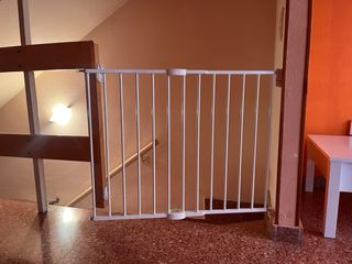 Barrera seguridad infantil extensible metal