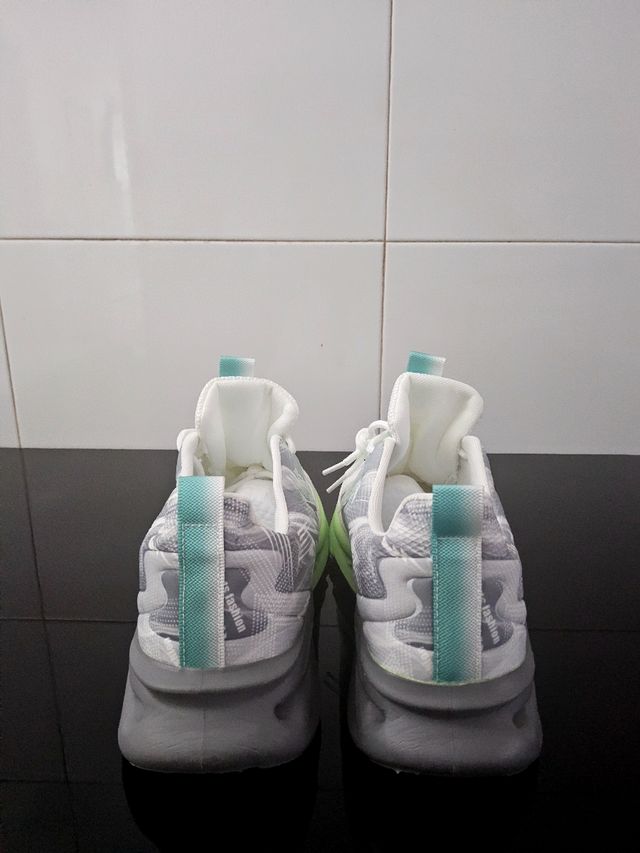 Zapatillas Deportivas Nuevas a estrenar