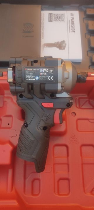 Aparafusadora Parkside 12V performance - Nova