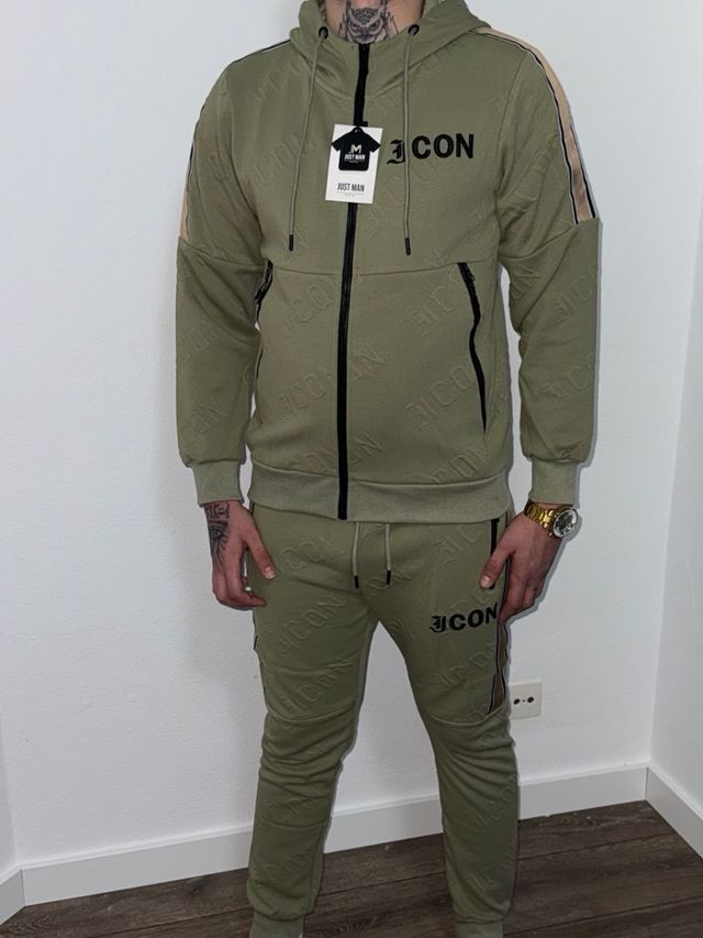 Conjunto deportivo ICON verde y beige