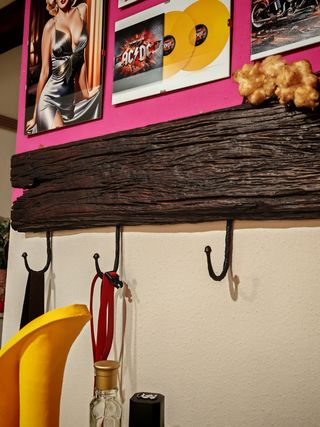 Hermoso Perchero y Espejo artesano años 80 vintage