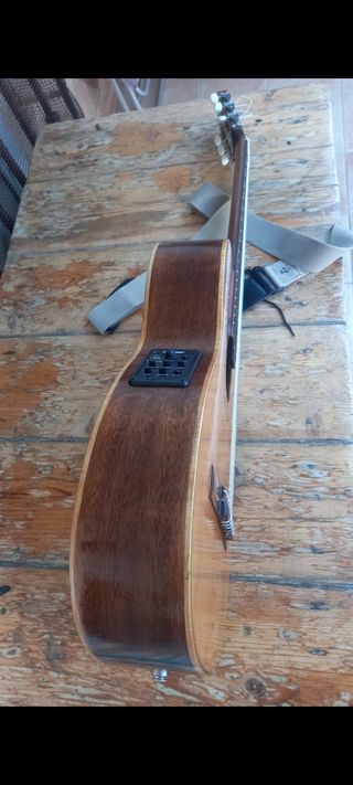 Guitarra flamenca antigua