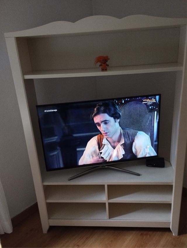 IKEA mueble blanco TV ESQUINERO