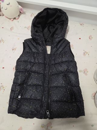 Chaleco Zara niño estampado.Talla 7-8 años.